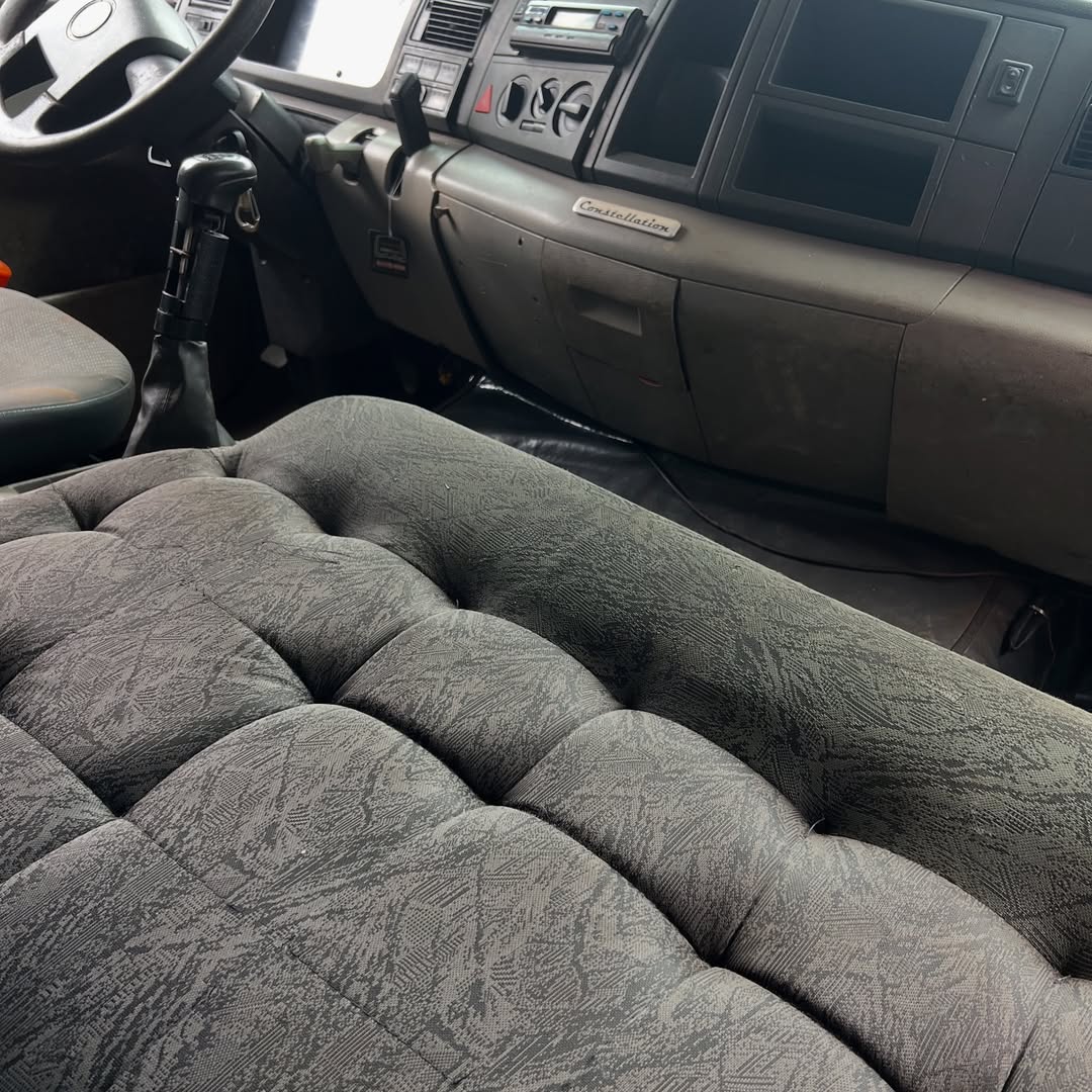 Cabine VW Constellation Usada Teto Alto Leito 2014 - Imagem 5